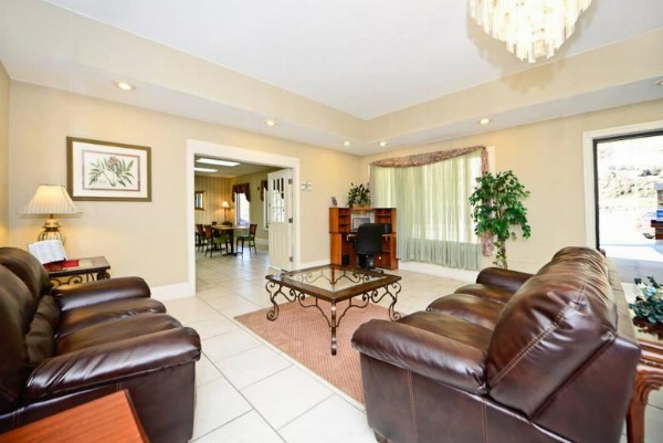 Manchester Heritage Inn & Suites image 25