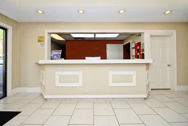 Manchester Heritage Inn & Suites image 26